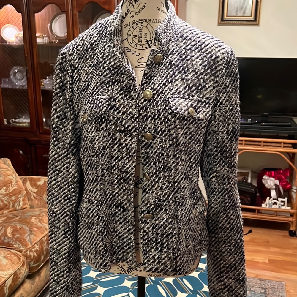 CACHE Blazer